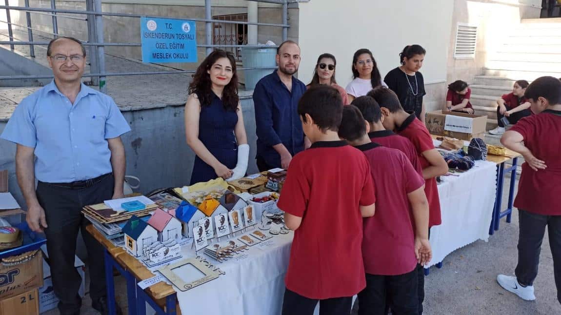 Engelliler Haftası M.Akif Ersoy Ortaokulu  Kermes etkinligi 